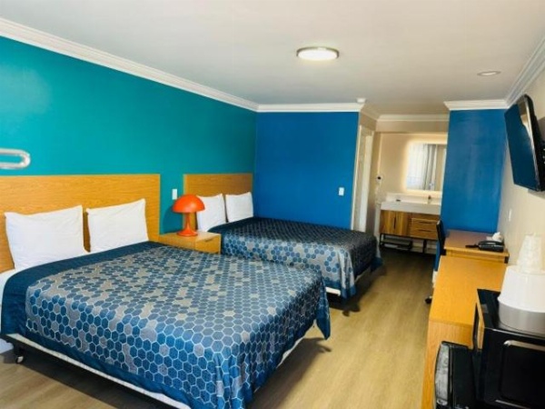 Signature Inn San Jose image 13